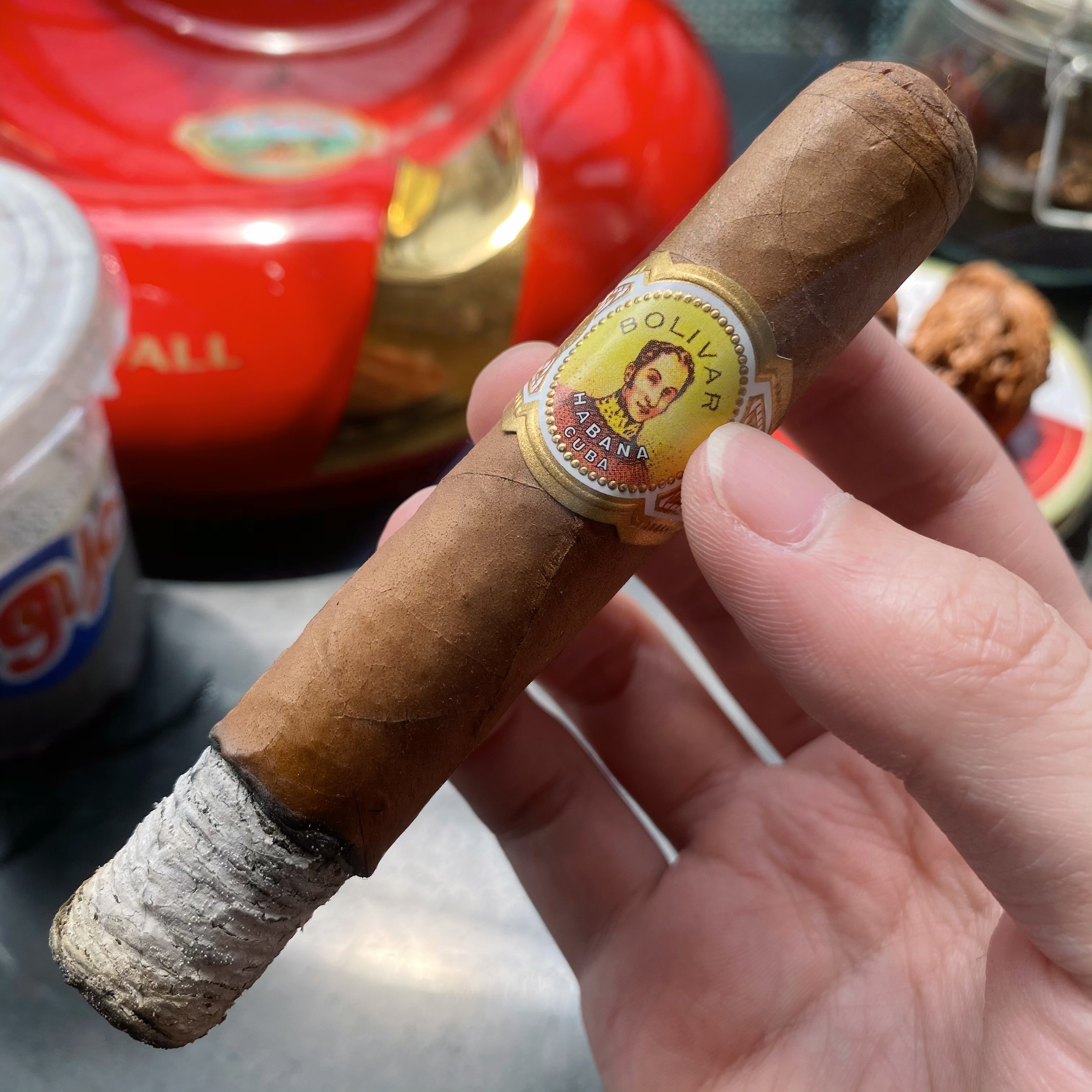 玻利瓦尔皇家高朗拿雪茄分享